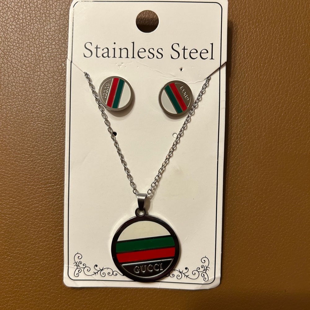 Gucci Green and Red Earrings and Necklace Set